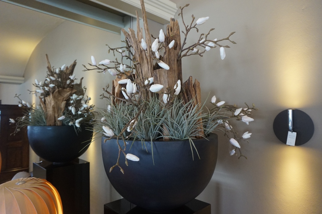 Fiori White Magnolia Bloemstuk Showroommodel 1