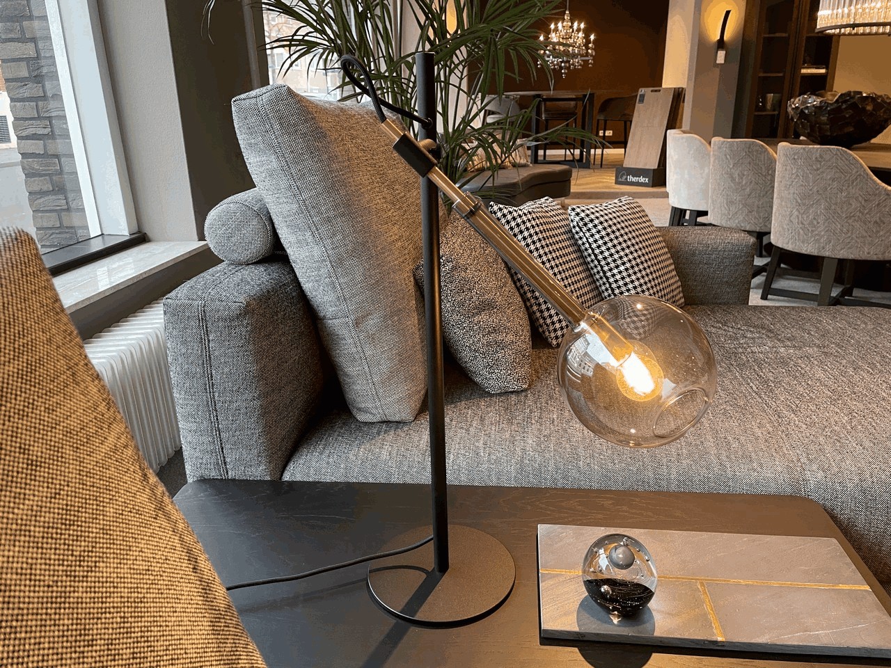 Watt Holland / Luux licht TL Globe Tafellamp Showroommodel 1
