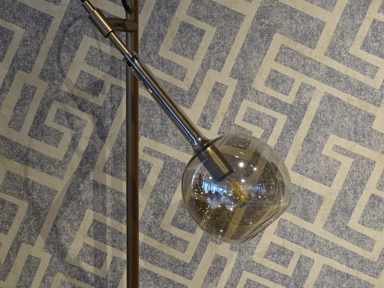 Watt Holland / Luux licht VL Globe 150-1 Staande lamp Showroommodel 4